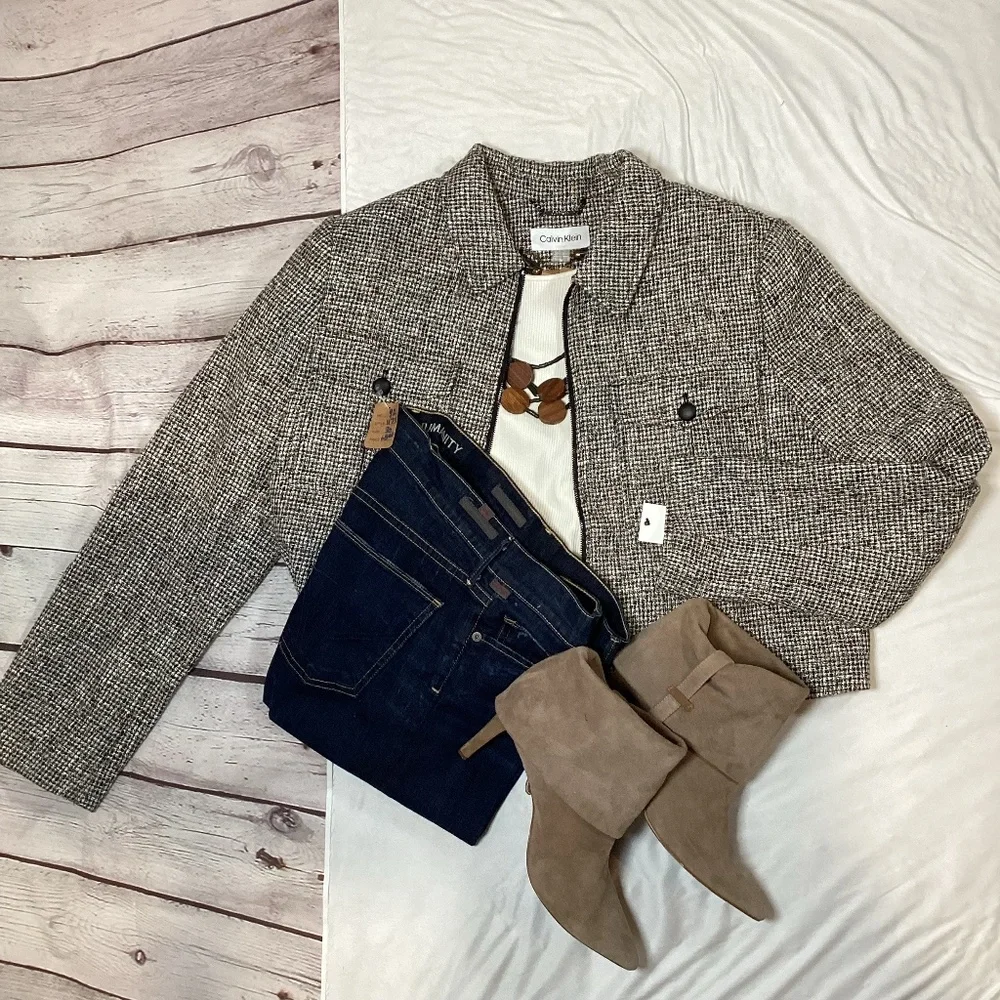 1900. Calvin Klein Cropped Blazer NWT Size 16